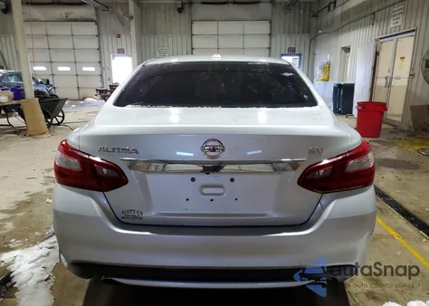 2018 Nissan Altima 2.5 z USA, uszkodzony, nr VIN 1N4AL3AP1JC144896